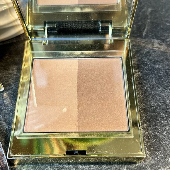 NEW Elizabeth Arden Beautiful Color Bronzing Duo BRONZE BEAUTY‎ w Kabuki Brush - Picture 2 of 9